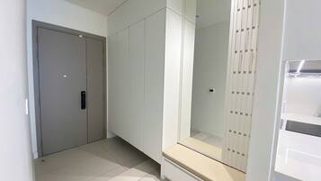 Deluxe appartement, 2 slaapkamers, keuken, uitzicht op de stad | Interieur