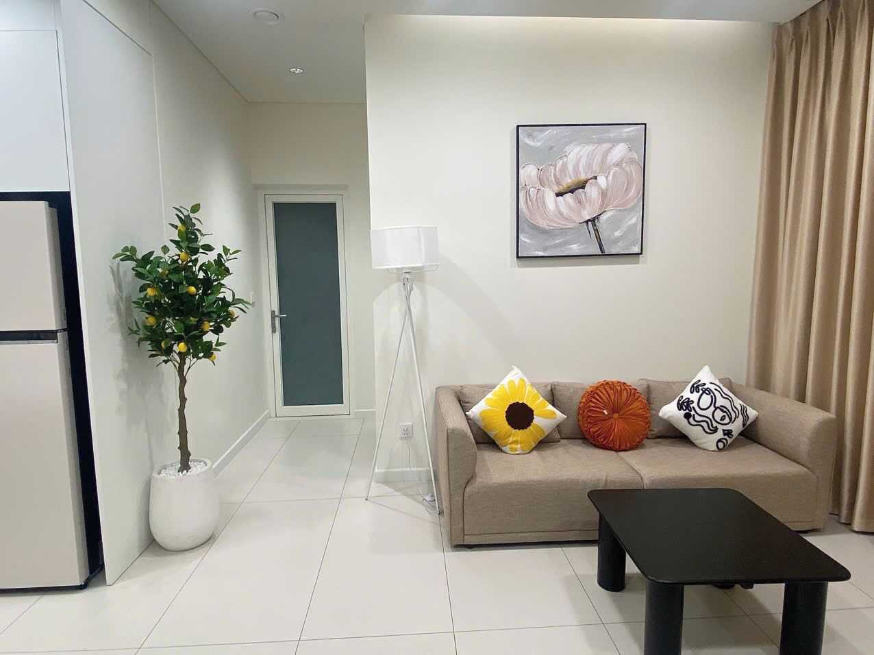 Departamento Deluxe, 2 habitaciones, cocina, vista a la ciudad | Área de sala de estar