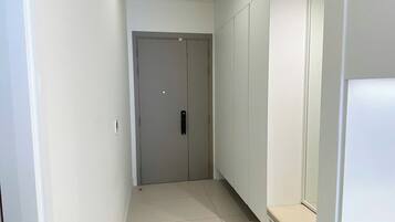 Departamento Deluxe, 2 habitaciones, cocina, vista a la ciudad | Interior