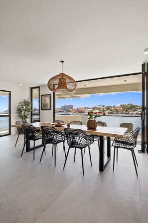 Dining - The Wharf Willemstad (Willemstad)