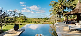 Horizon 4-Bedroom Ocean-View Villa / Infinity Pool & Tropical Garden
