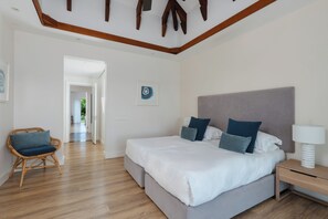 Room - Horizon 4-Bedroom Ocean-View Villa / Infinity Pool & Tropical Garden (Bel Ombre)