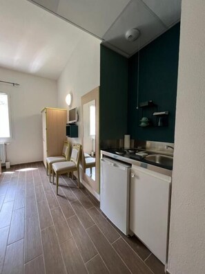 Klassieke Twin kamer, uitzicht op bergen | Privékeuken