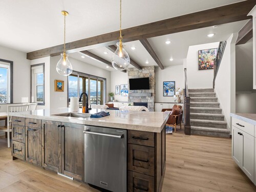Dual-Homes, 10br10ba, Sleeps 32, 2 HotTubs-Views