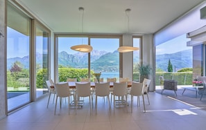 Toaster, highchair - Villa Costanza (Oliveto Lario)