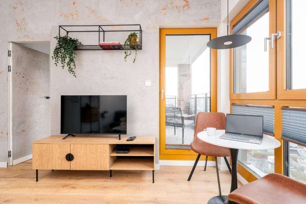 Apartemen Comfort, balkon, pemandangan kota | Interior