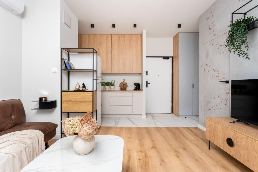 Apartemen Comfort, balkon, pemandangan kota | Area keluarga