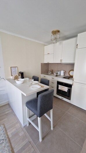 Private kitchen - Romantic manor-style studio. Located 25 min. from Paris and Disneyland (Villiers-sur-Marne)