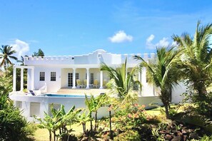 Villa, 3 Schlafzimmer, eigener Pool, Gartenblick | Aussenbereich