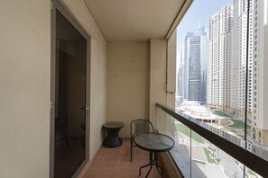 House, Smoking - Cozy JBR 2BR Retreat Steps to the Beach The Walk (Dubai)
