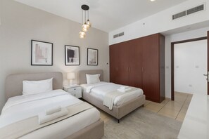 House, Smoking - Cozy JBR 2BR Retreat Steps to the Beach The Walk (Dubai)