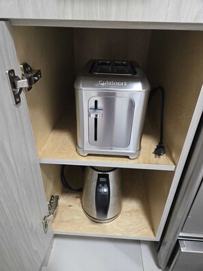 Coffee and/or coffee maker - Private 1BR Suite near Surrey Memorial Hospital, transit, Guildford mall, parks (Surrey)