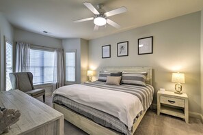 2 bedrooms, iron/ironing board, WiFi, bed sheets - Magnolia Pointe Condo w/ Pool Near the Beach (Myrtle Beach)