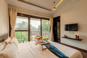 Villa, 3 Bedrooms, Pool View, Beachside - Staymaster Aurum Aqua 3BR Villa  (Vagator)