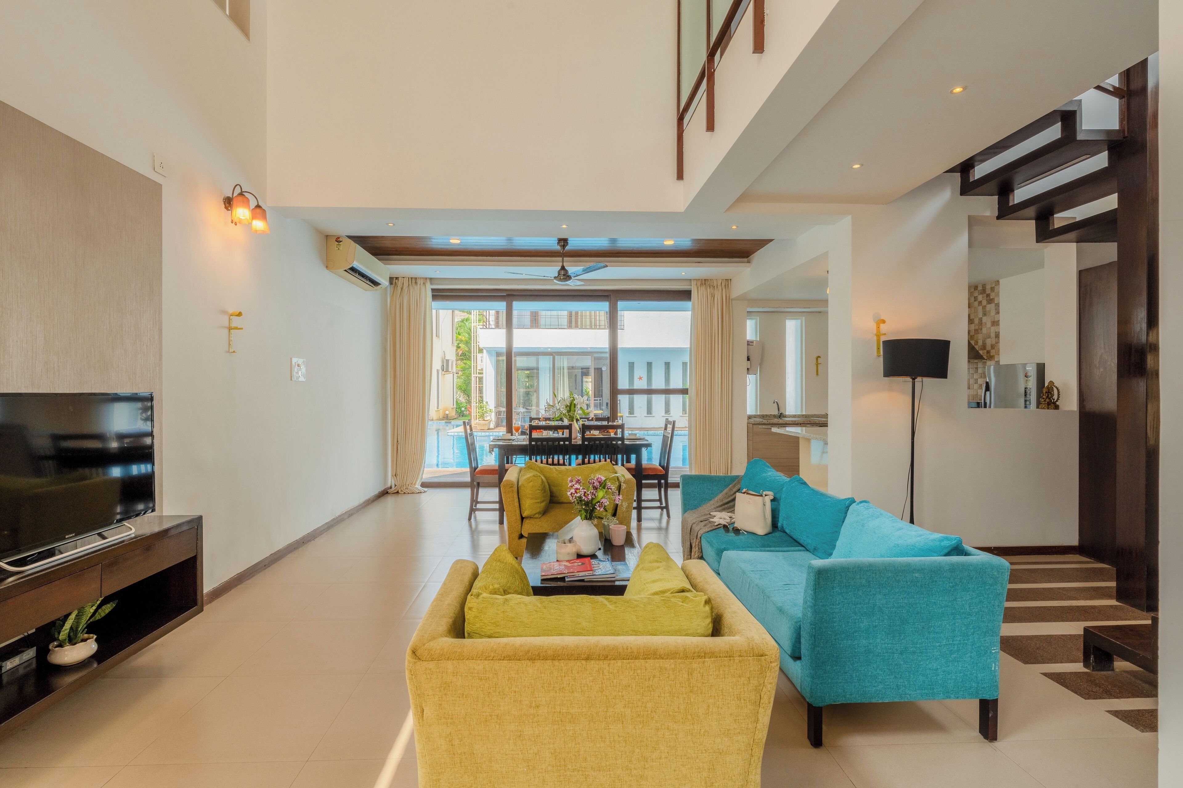 Villa, 3 habitaciones, vista a la alberca, junto a la playa | Área de sala de estar