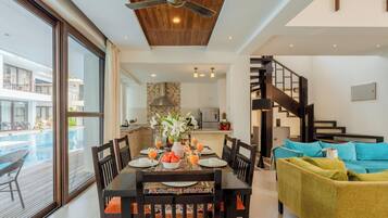Villa, 3 Bedrooms, Pool View, Beachside | Dining