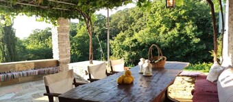 Little Switzerland Villa: Mountain View, Private Terrace & Wi-Fi