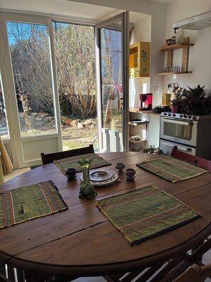 Dining - Vrbo Property (Saint-Projet)