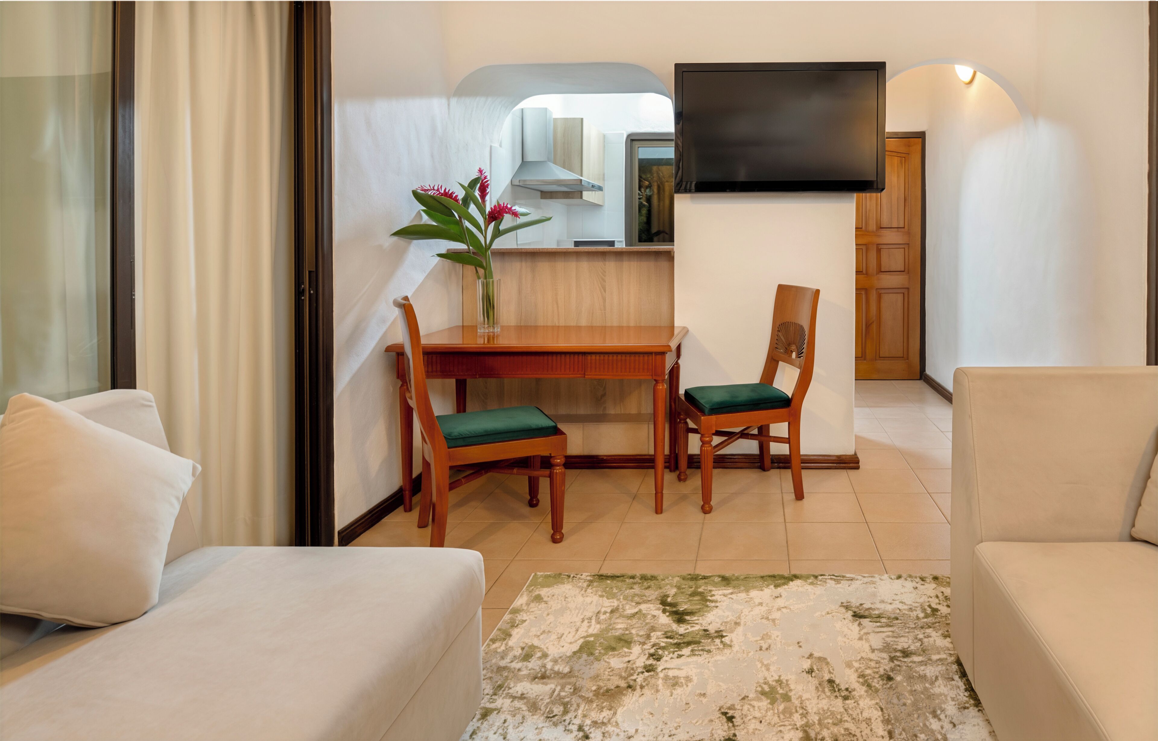 Deluxe-Vierbettzimmer | Wohnbereich