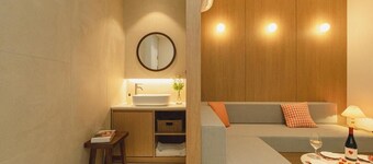 HOTEL DAUN GURI