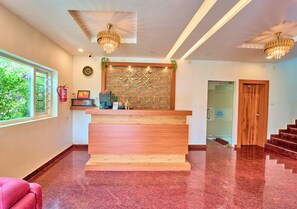 Reception - Munnar Ice Pellets Resort with Pool (Devikolam)