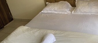 Cozy 1-bedroom apartment in beautiful Machakos with AC