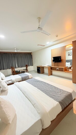 Family Room | Free WiFi - Hotel TGR Bharuch (Bharuch)