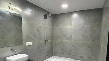 Superior Room | Bathroom