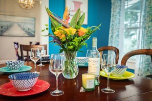 Dining - Charmed Lagoon - Heated Pool & Spa Steps to Beach (Galveston)