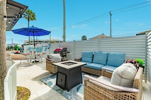 屋外ダイニングエリア