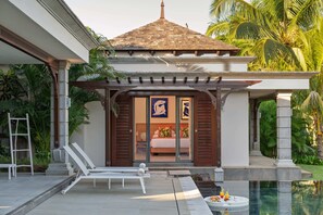 Terrace/patio - Stylish 4-Bedroom Terrace Villa / Infinity Pool & Outdoor Living (Bel Ombre)