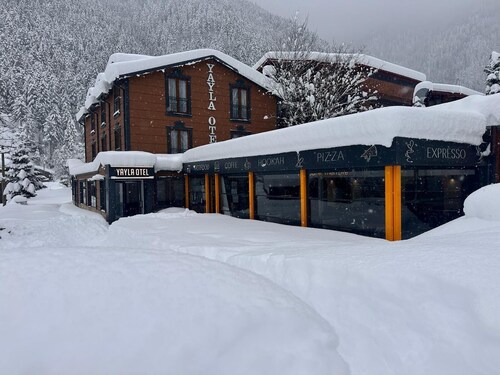 YAYLA HOTEL UZUNGOL