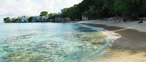 อพาร์ทเมนท์, 3 ห้องนอน, ระเบียง, วิวสวน | ชายหาด