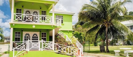 Apartment, 3 Bedrooms, Balcony, Garden View | Exterior