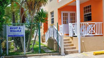 Apartment, 2 Bedrooms, Terrace, Garden View | Exterior detail