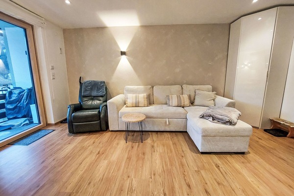 Meubles, Design Intérieur, Sol, Sol, Mur, Canapé, Bois, Plafond, Pièce, Salon