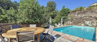 Magnificent villa with breathtaking views, swimming pool, Jacuzzi 35min from the beaches.