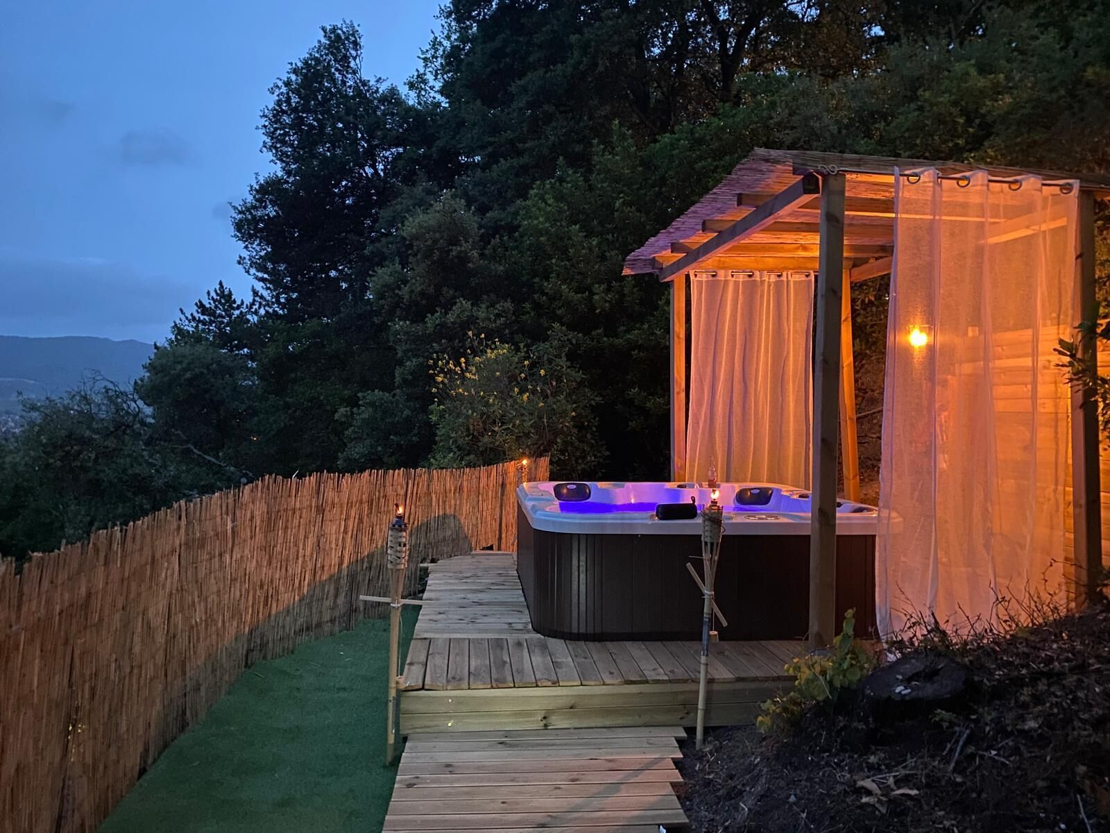 Bain à remous extérieur