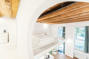3 bedrooms, iron/ironing board, free WiFi, bed sheets - Urban Loft - 5min CityLife, 15min Chinatown and Sempione (Milano)
