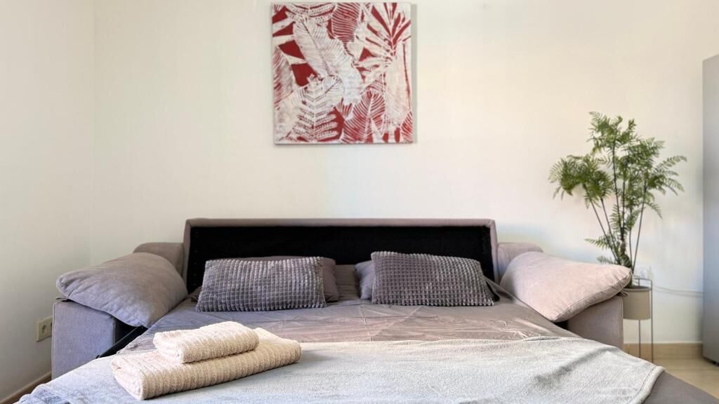 Apartamento Confort, balcón, vistas a la ciudad | Cortinas opacas, tabla de planchar con plancha, wifi gratis