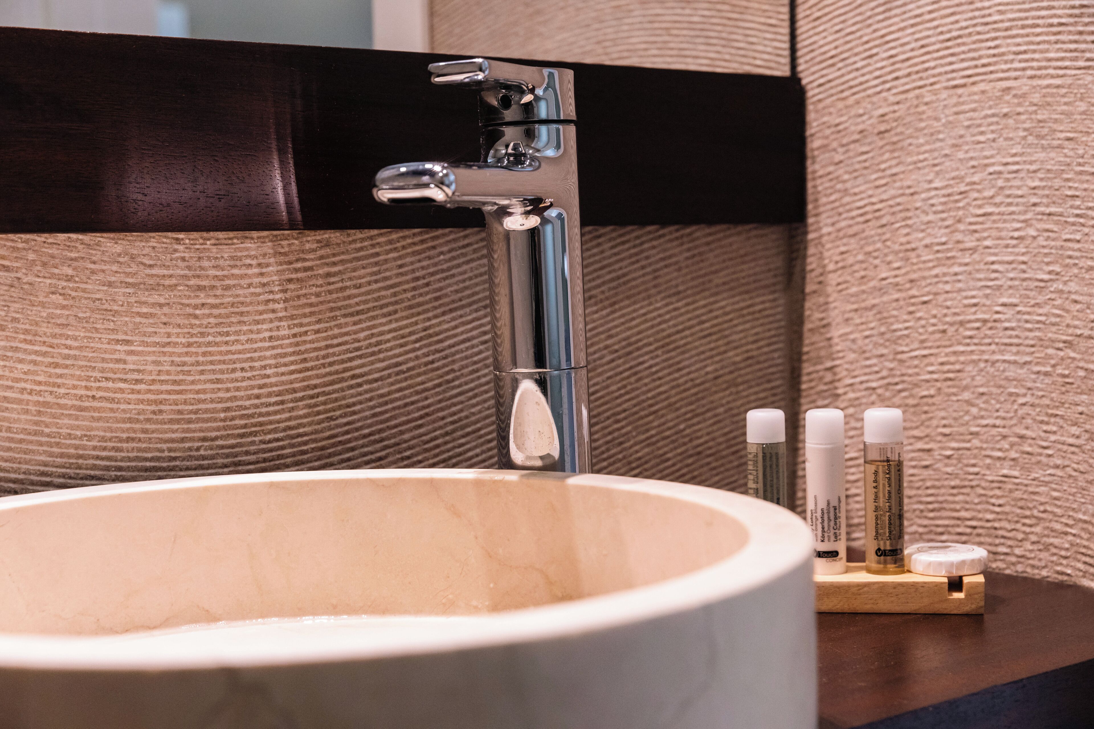 เบสิกอพาร์ทเมนท์ | ห้องน้ำ