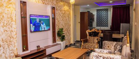 スイート 2 ベッドルーム | リビング エリア