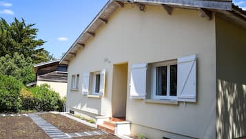 House | Exterior detail