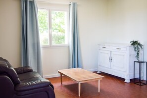 House | Living room - Picturesque Lakeview Holiday House for 6 (Lacanau)