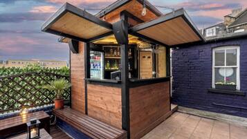 Bar (en la propiedad)