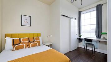 1 bedroom, in-room safe, desk, iron/ironing board