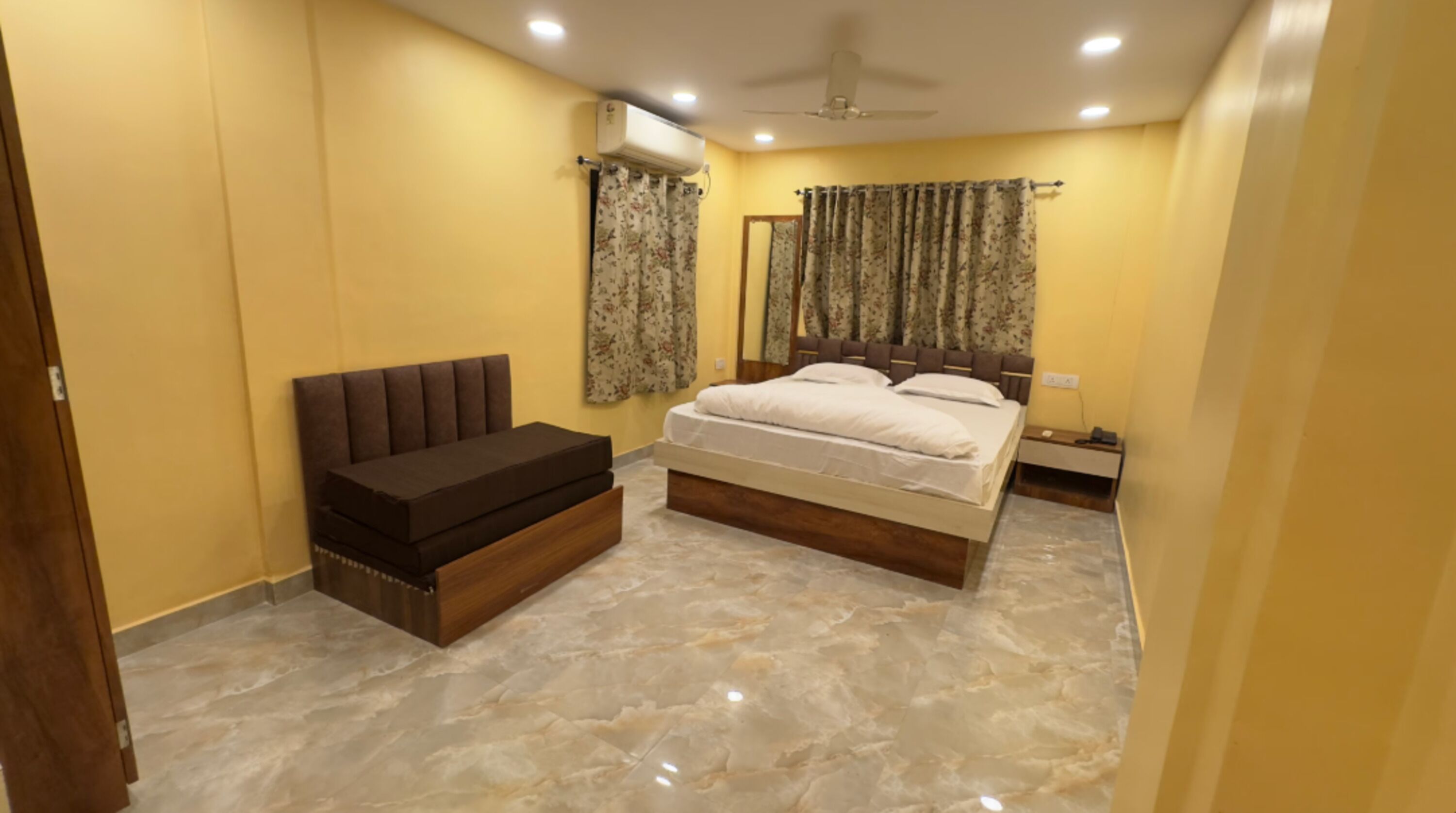 スタンダード ダブルルーム シティビュー