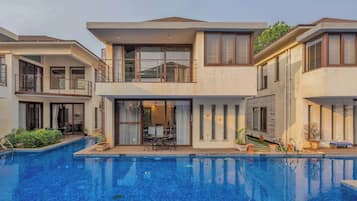 Biệt thự, 3 phòng ngủ, quang cảnh hồ bơi, cạnh bãi biển | Hồ bơi