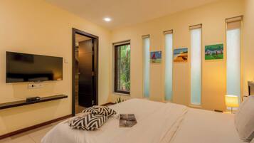 Villa, 3 Bedrooms, Pool View, Beachside