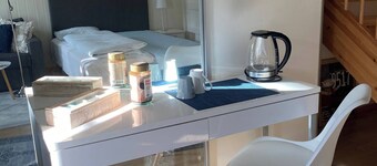 Quiet and Central Studio-near to Everything